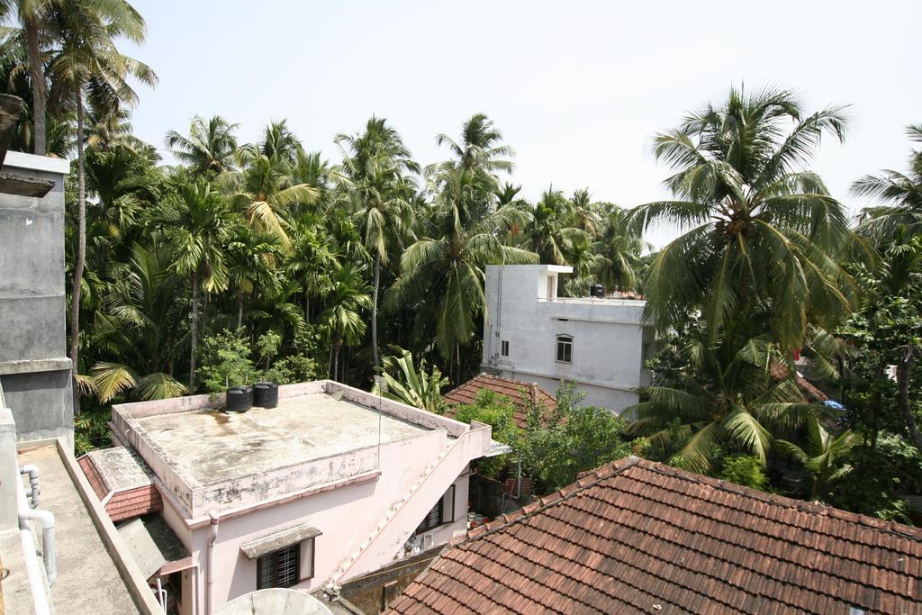 Greenview Apartment *
