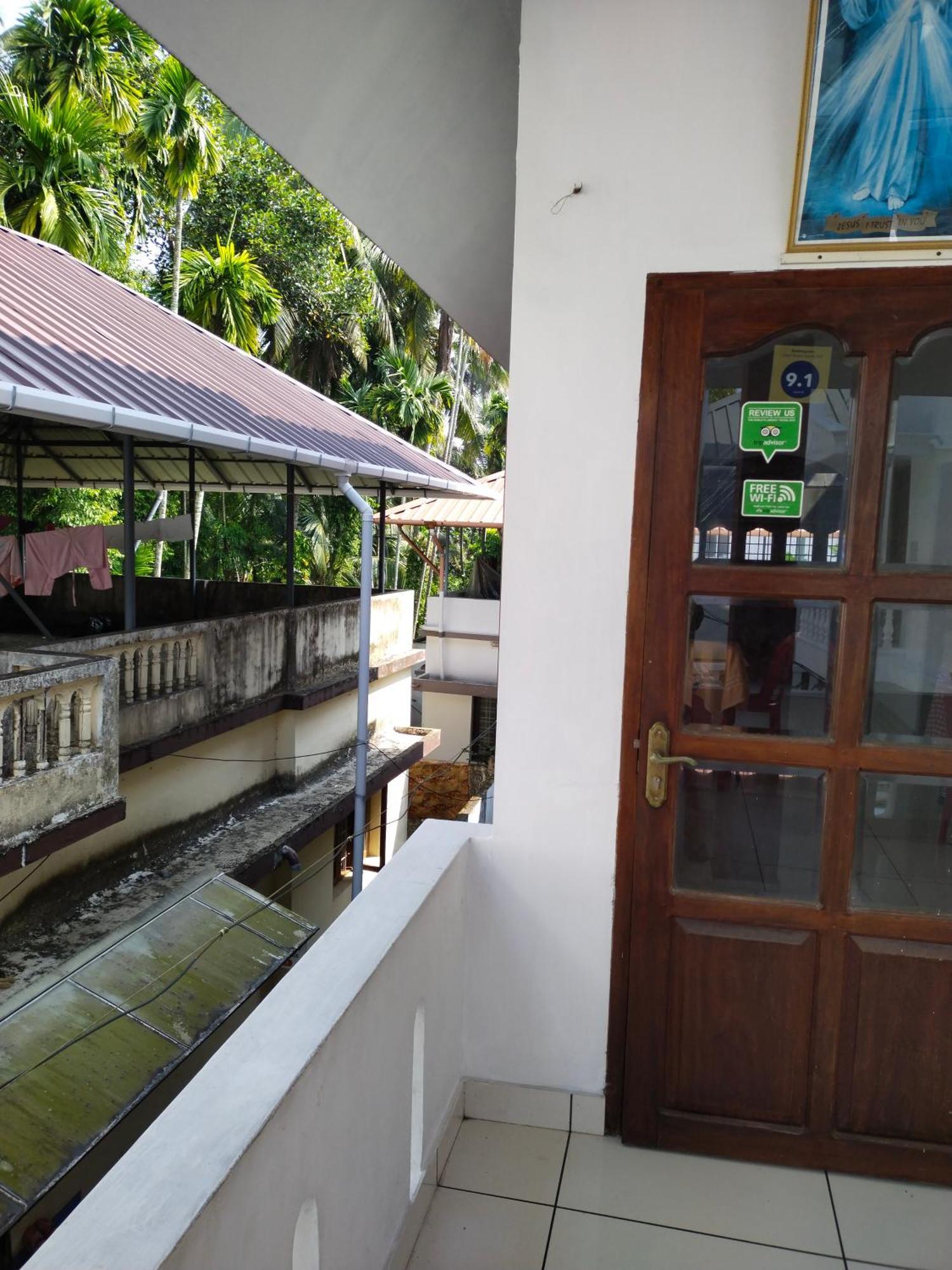Greenview Apartment *